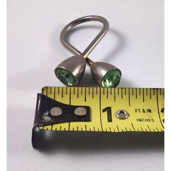 COPY - Vintage Faux Peridot Silver Tone 2.25" Shawl Tie Scarf Cloak Cross Twist… - Picture 8 of 8